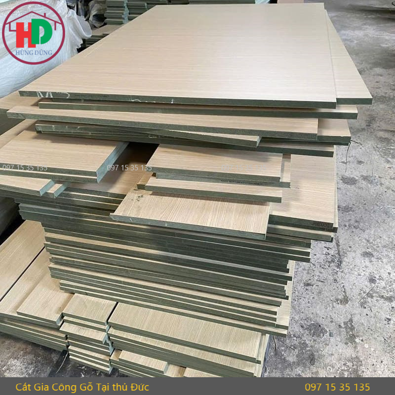 cắt gỗ thủ đức theo yêu cầu