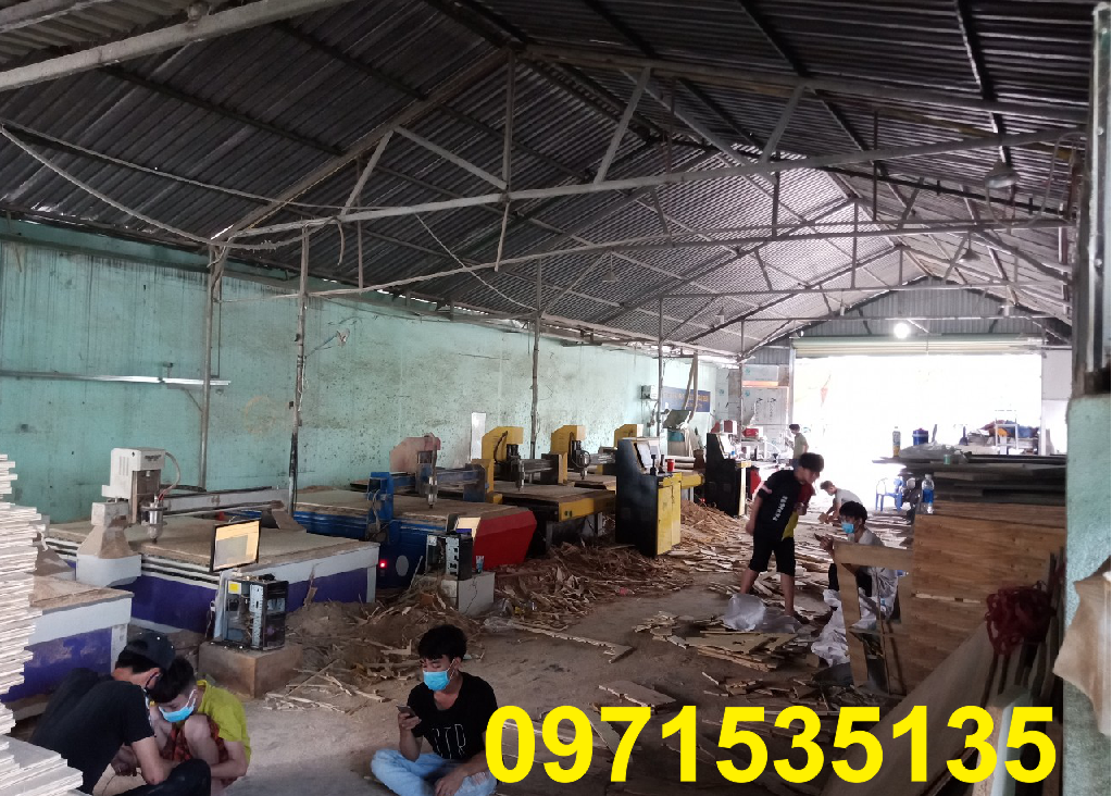 xưởng cắt cnc khung ghế sofa tại dĩ an