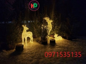 Tuần lộc Noel Ngoài Trời