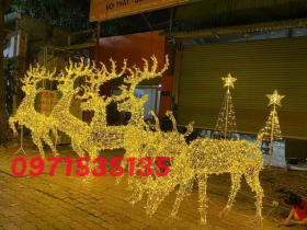 Tuần lộc Noel Ngoài Trời